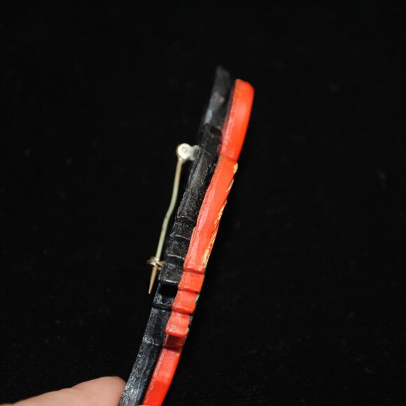 Large Vintage Early Plastic Red & Black Dancing Flamingos Brooch - Picture 9 of 10